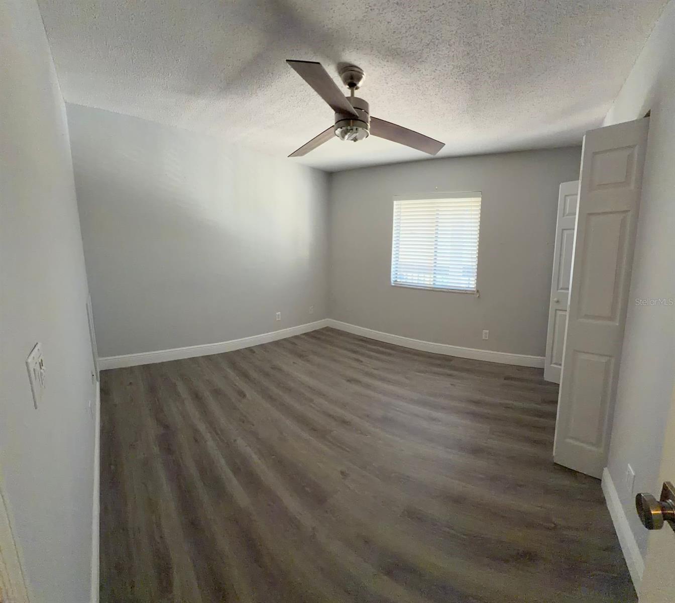 Image 6 of 16 For 609 Gallery Drive B204