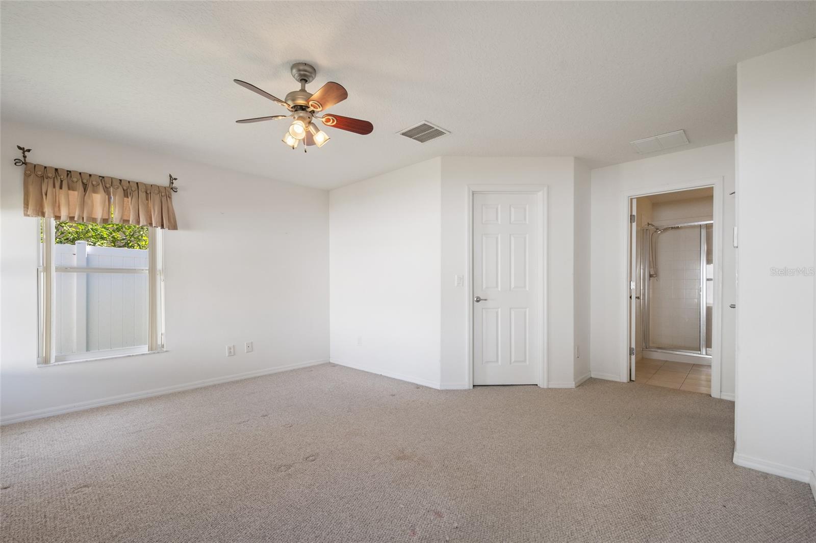 Image 12 of 24 For 583 Vicks Landing Drive