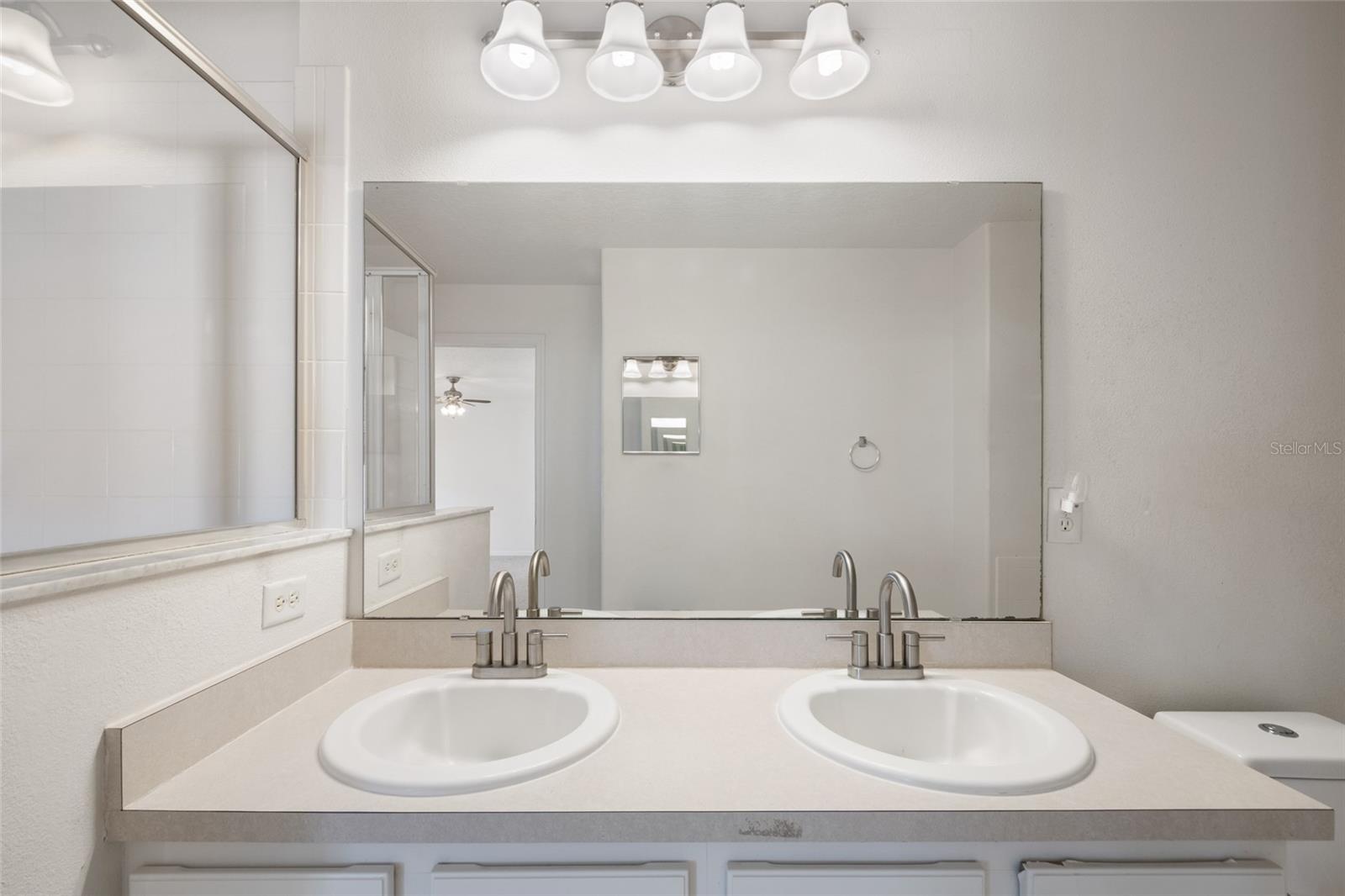 Image 14 of 24 For 583 Vicks Landing Drive