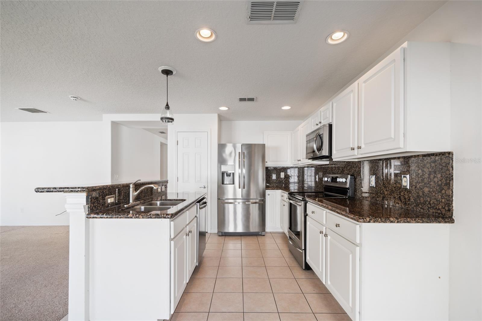 Image 4 of 24 For 583 Vicks Landing Drive