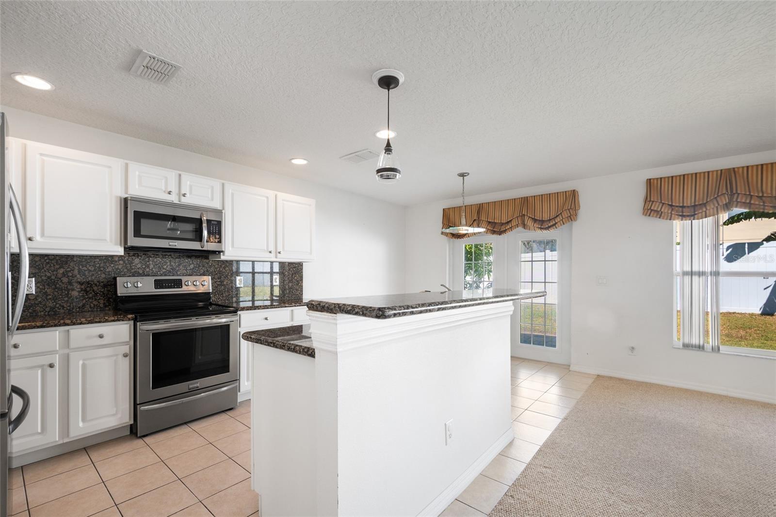 Image 6 of 24 For 583 Vicks Landing Drive