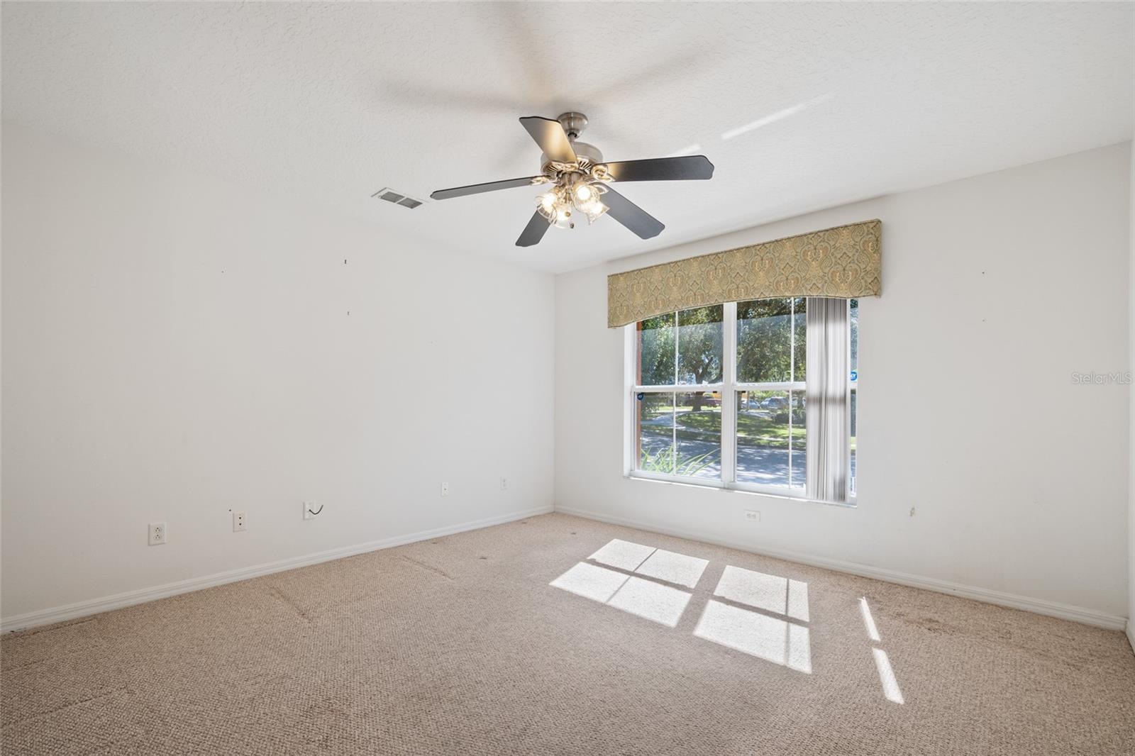 Image 8 of 24 For 583 Vicks Landing Drive