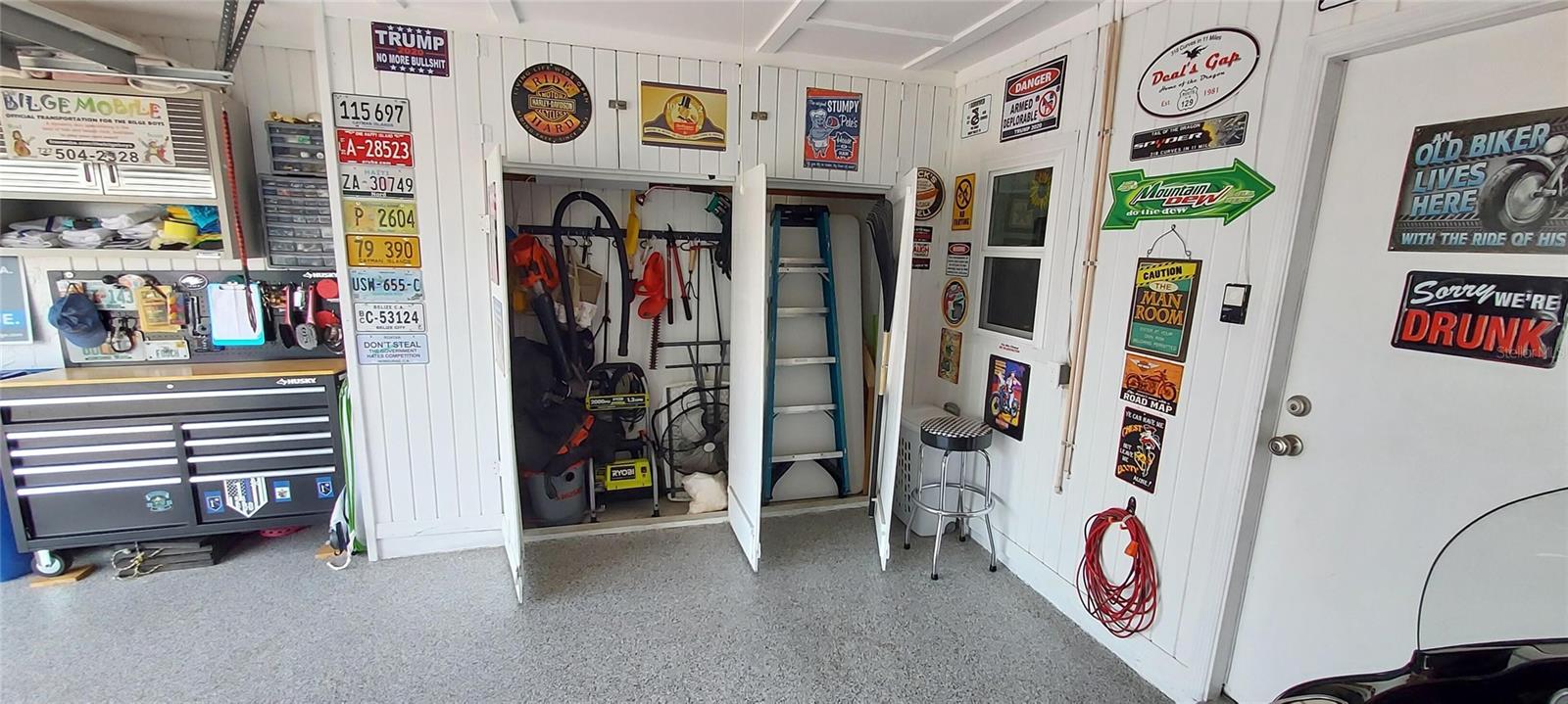 Image 10 of 39 For 906 Bluewater Drive