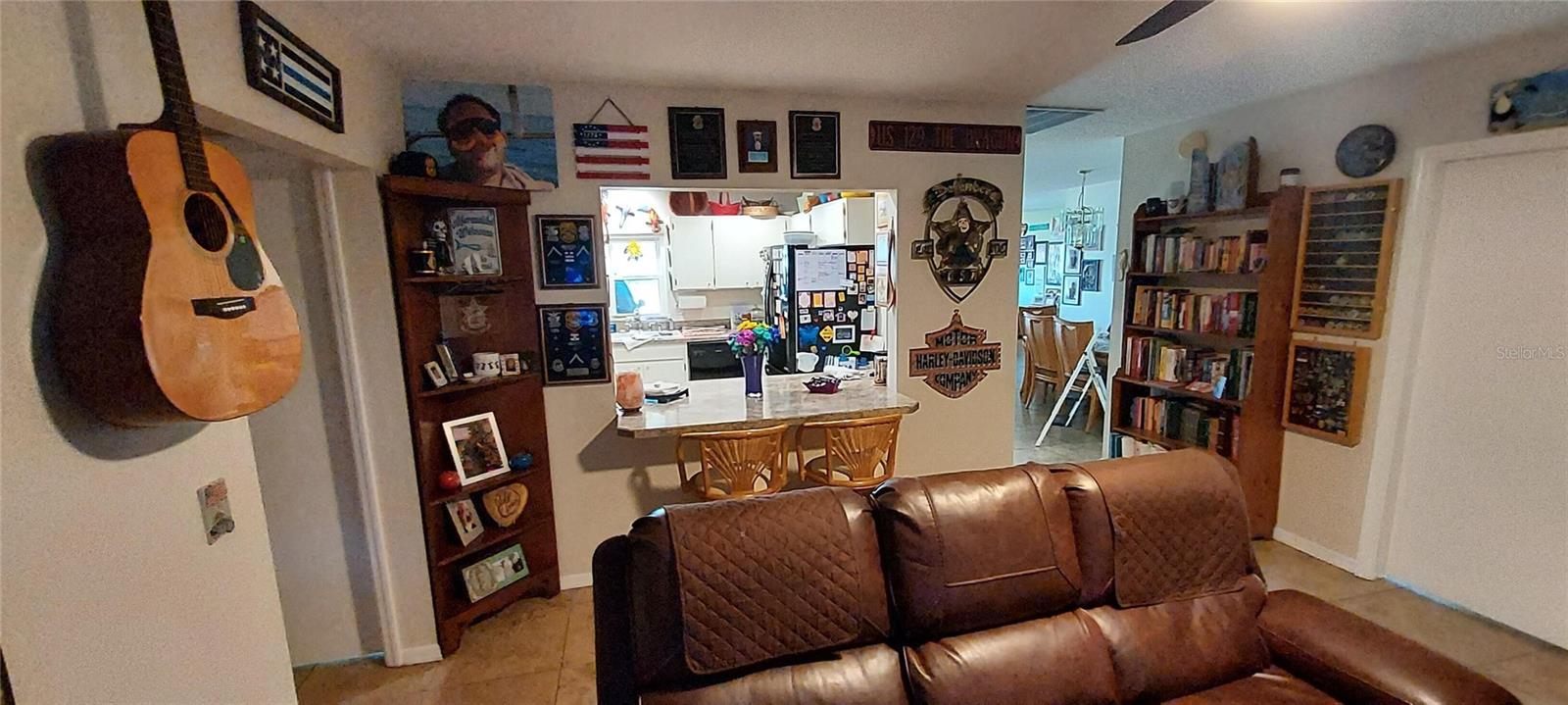 Image 4 of 39 For 906 Bluewater Drive