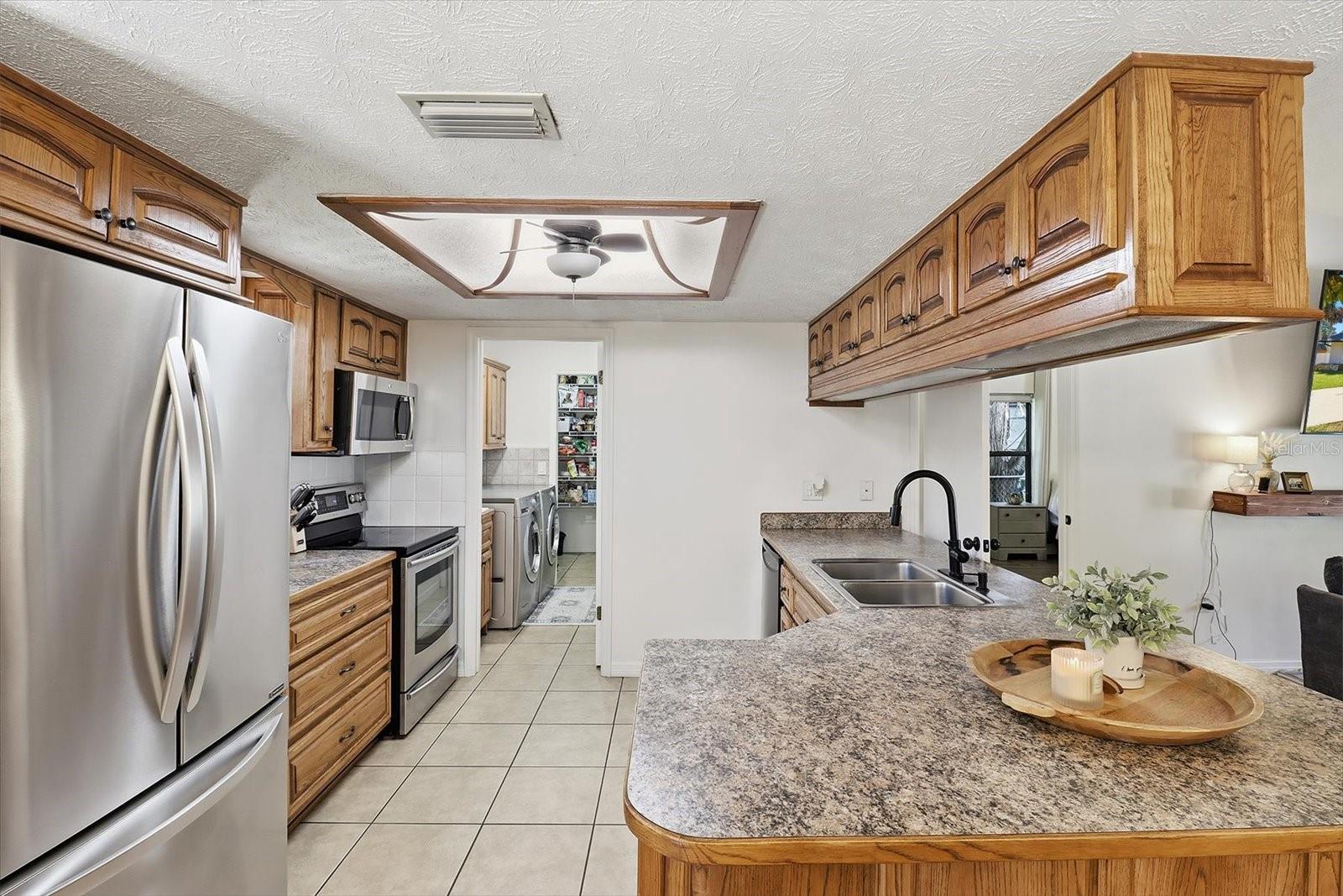 Image 10 of 49 For 807 Hollywood Circle