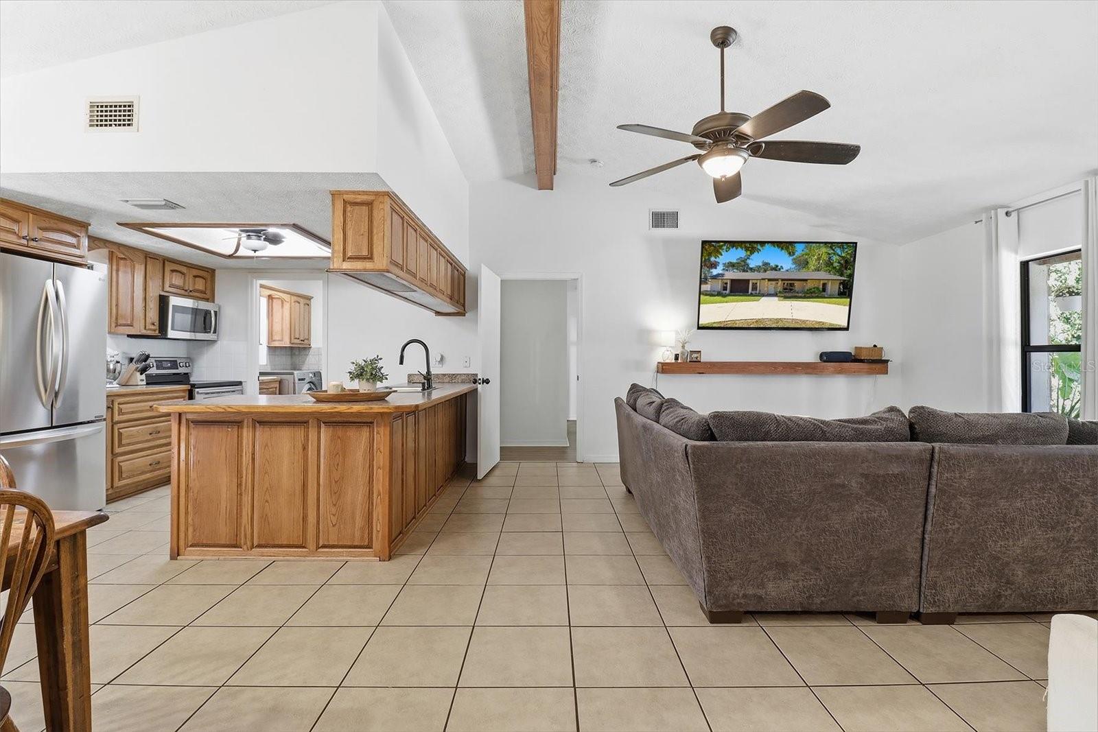 Image 14 of 49 For 807 Hollywood Circle