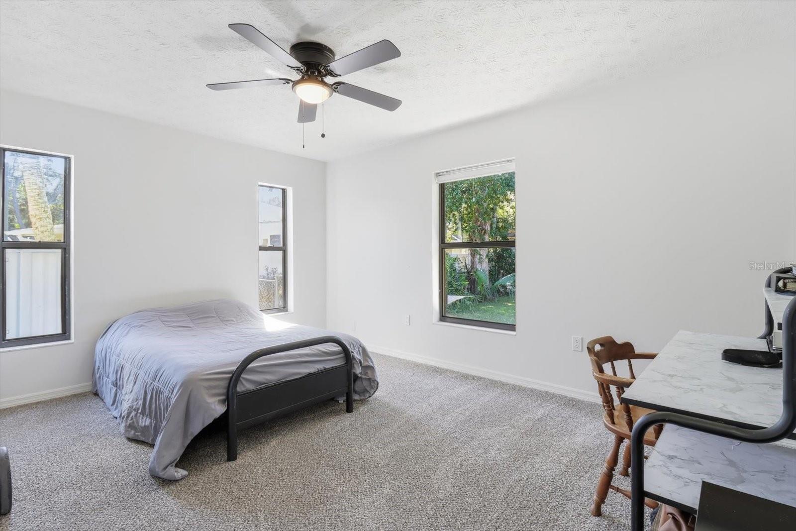 Image 20 of 49 For 807 Hollywood Circle