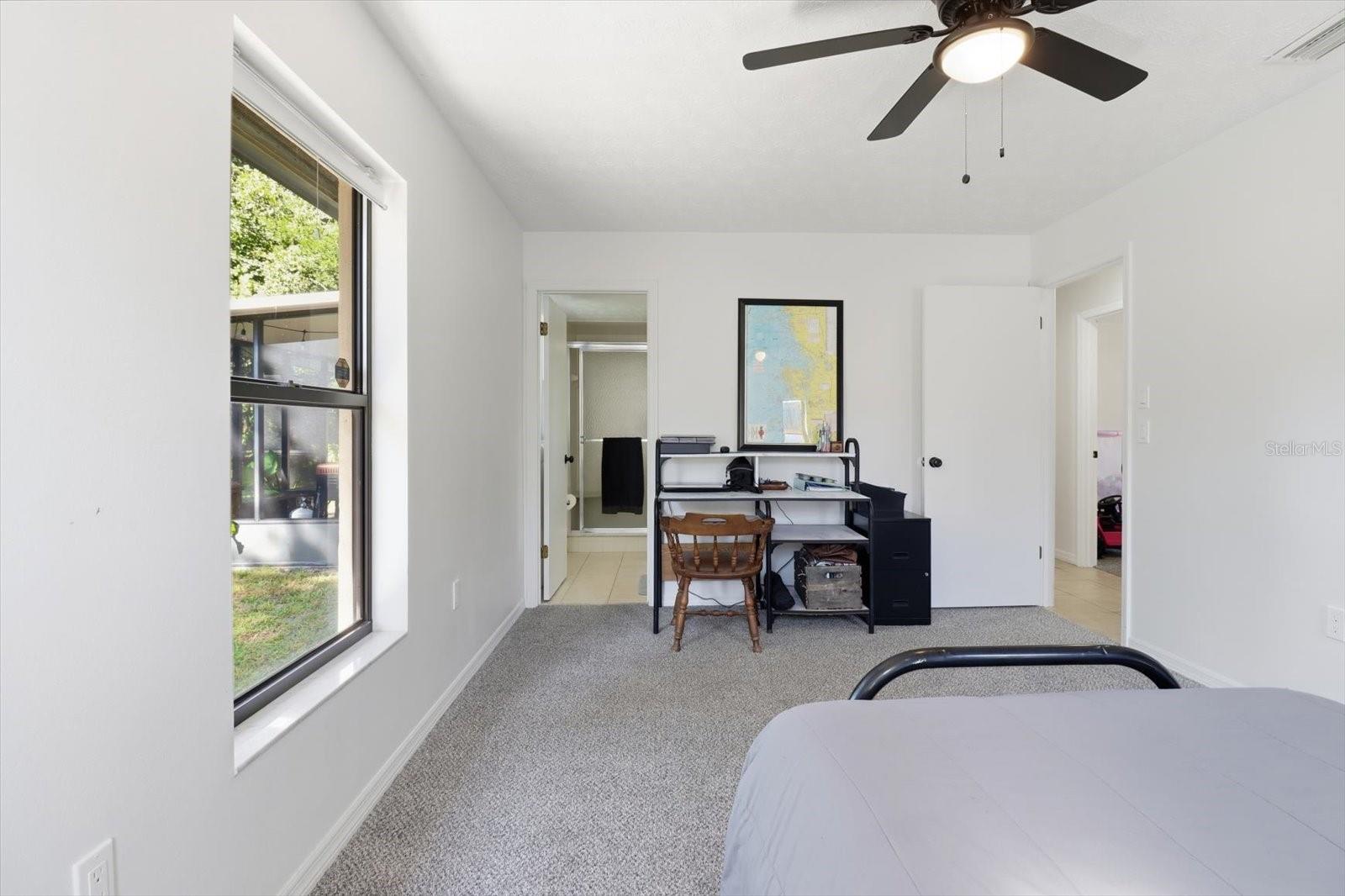 Image 21 of 49 For 807 Hollywood Circle