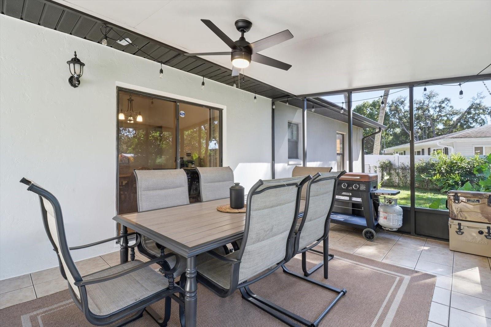 Image 28 of 49 For 807 Hollywood Circle