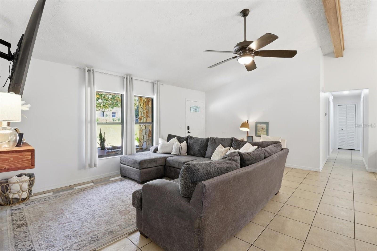 Image 7 of 49 For 807 Hollywood Circle