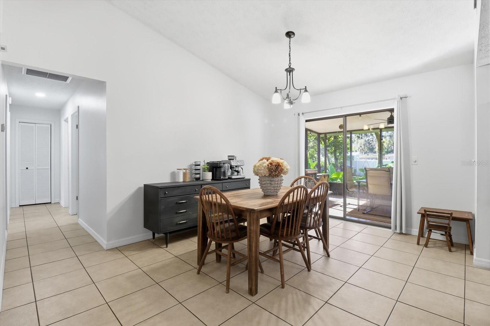 Image 9 of 49 For 807 Hollywood Circle