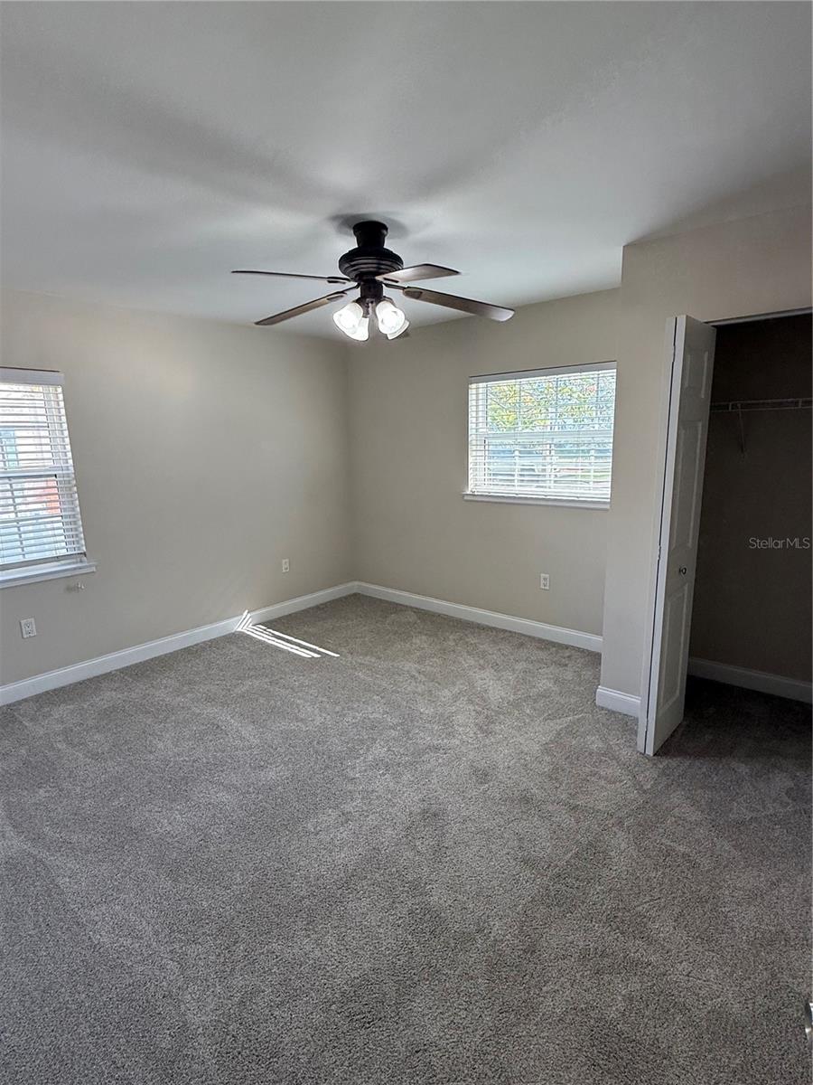 Image 11 of 17 For 401 Lincoln Avenue