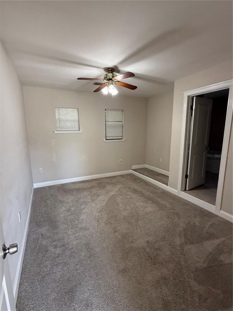 Image 15 of 17 For 401 Lincoln Avenue