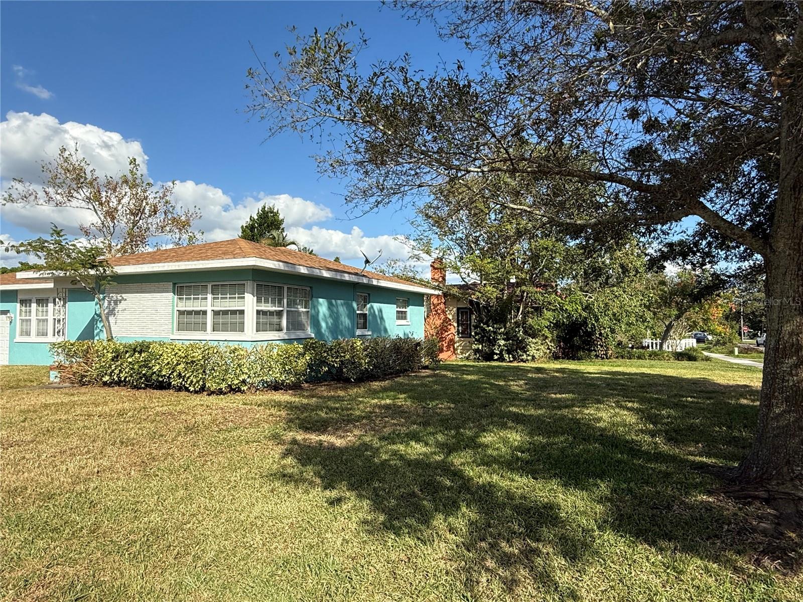 Image 2 of 17 For 401 Lincoln Avenue