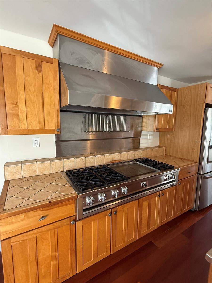 Image 7 of 17 For 401 Lincoln Avenue