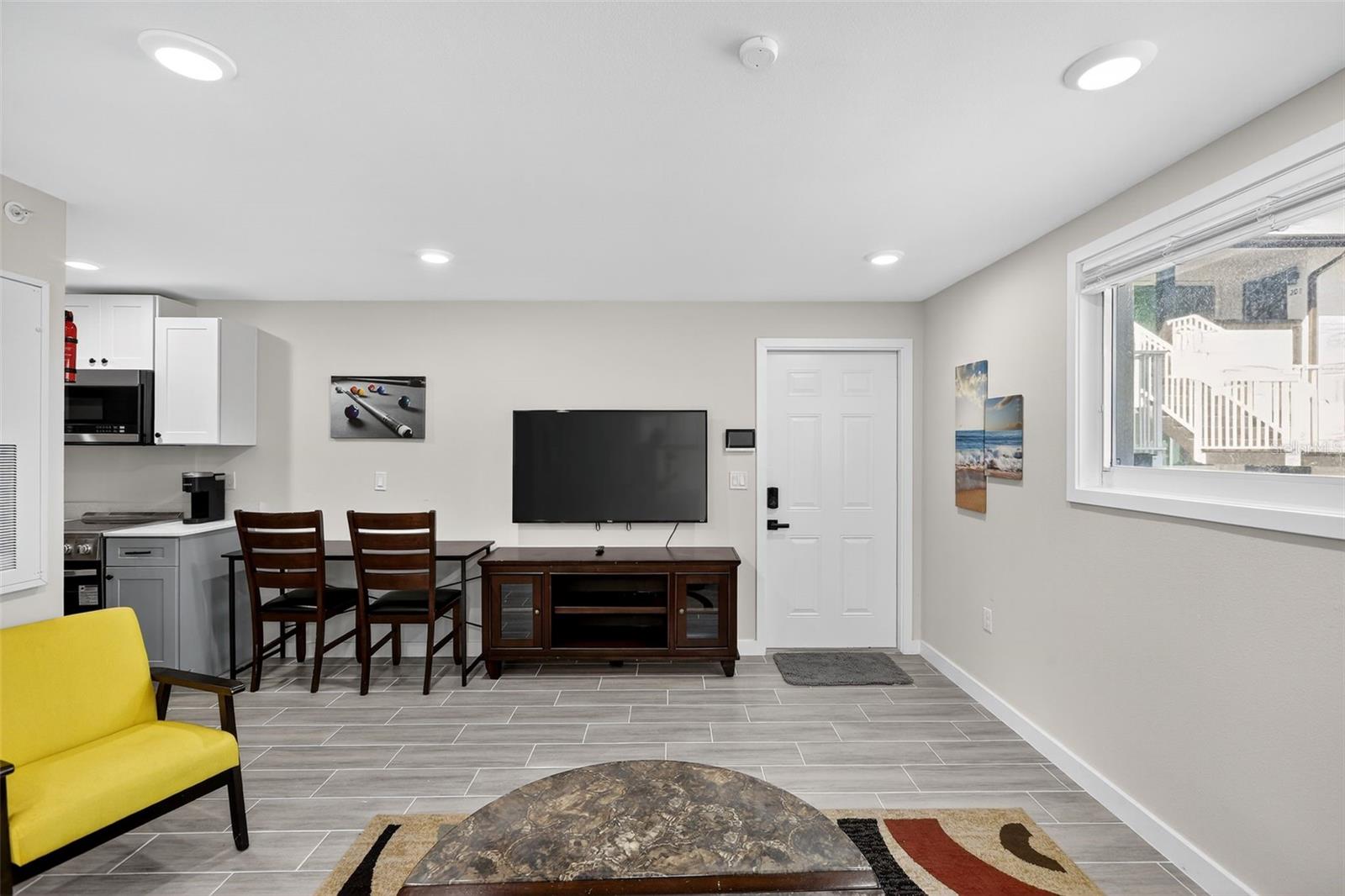 Image 17 of 28 For 624 Braddock Avenue 105