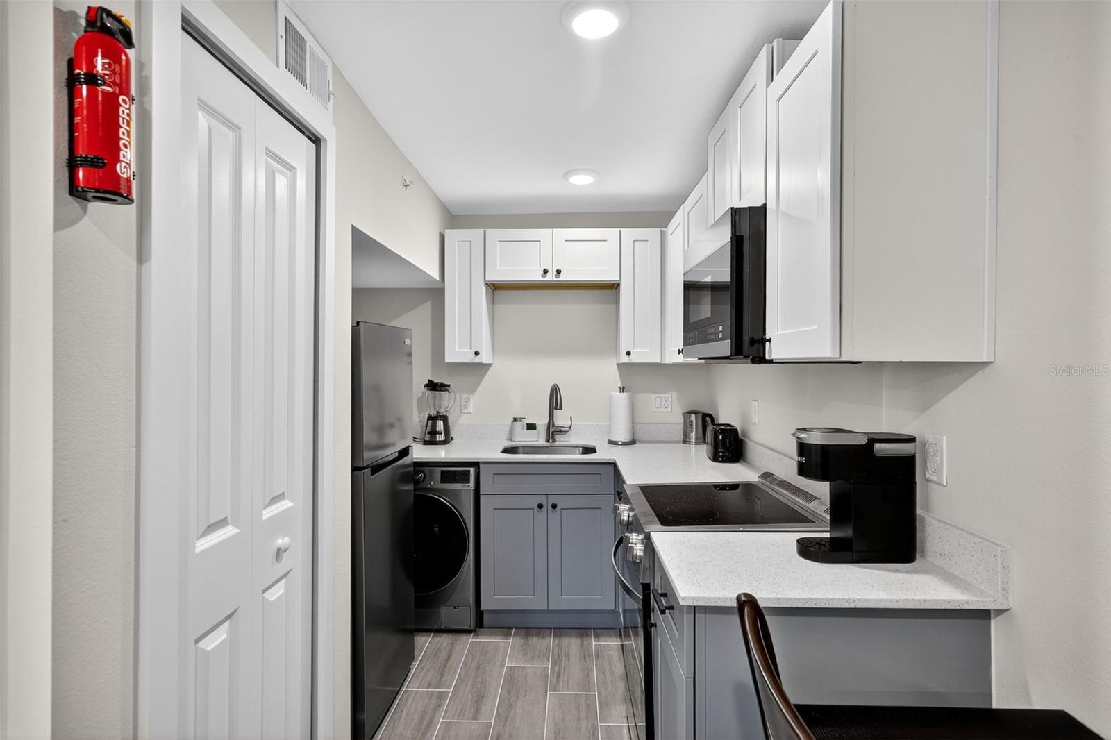 Image 22 of 28 For 624 Braddock Avenue 105