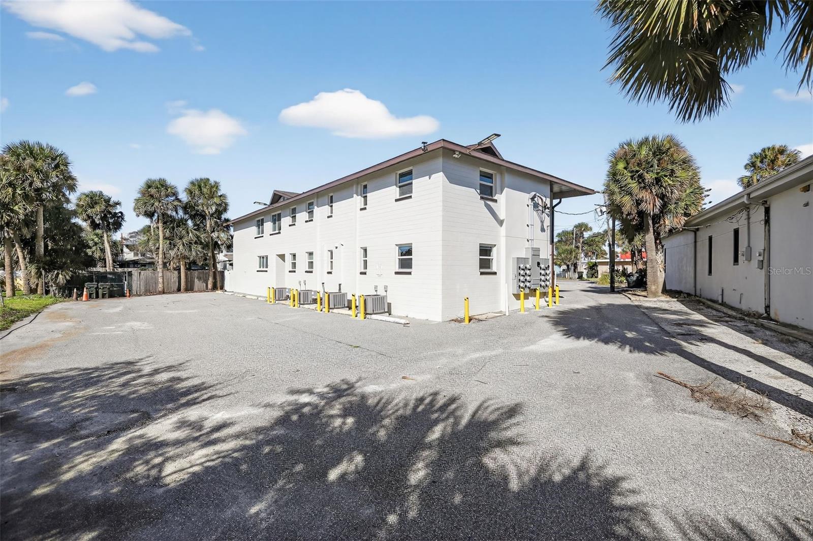 Image 8 of 28 For 624 Braddock Avenue 105