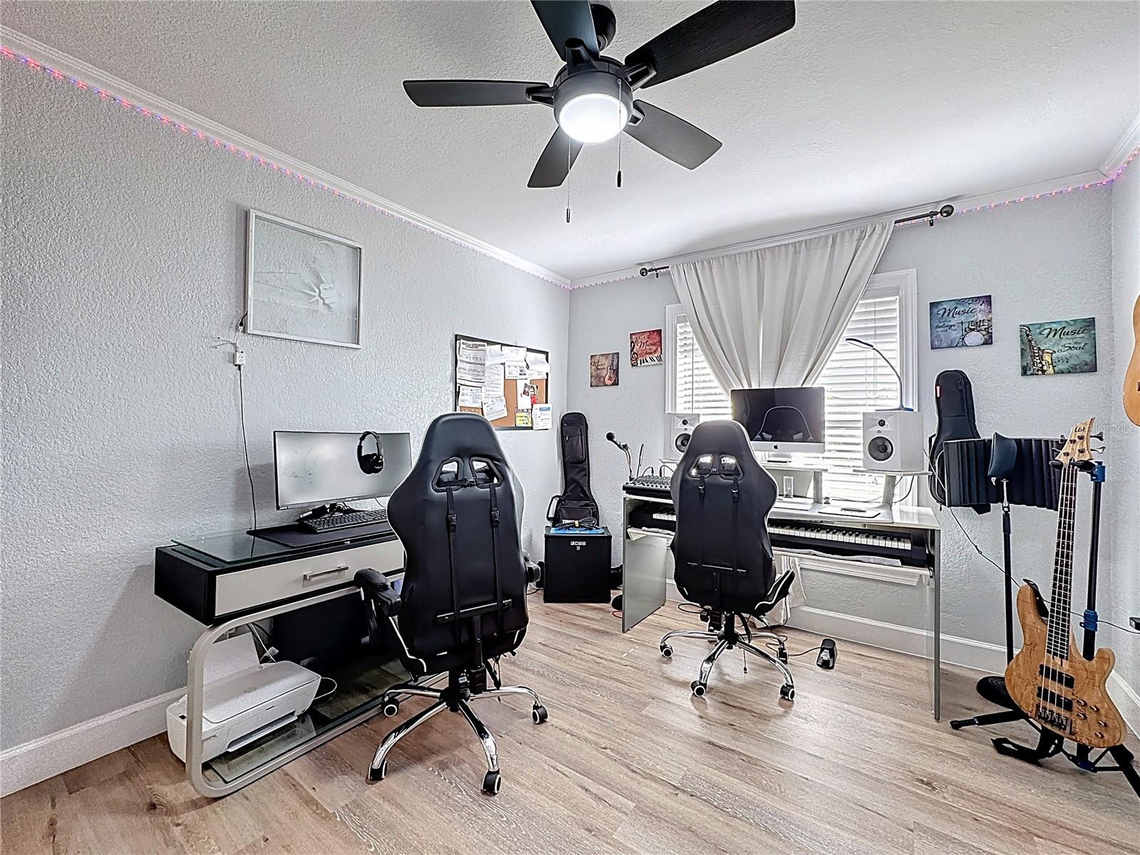 Image 16 of 47 For 203 Magellan Drive