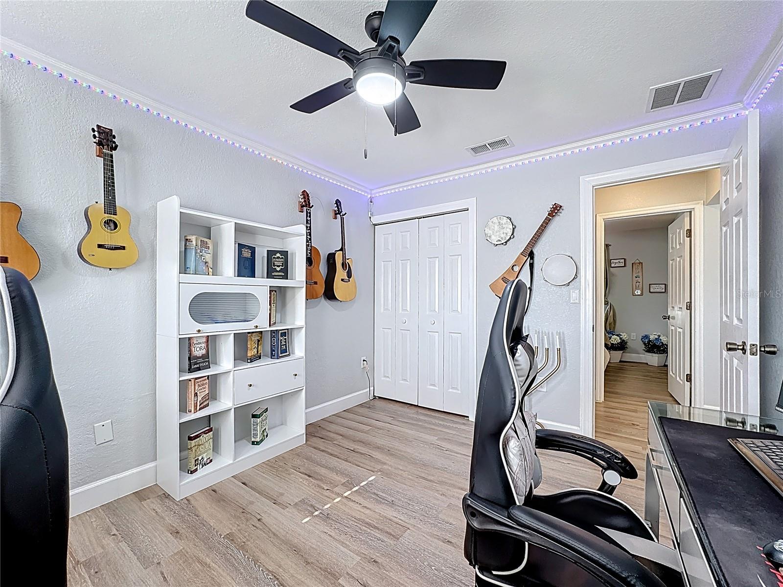 Image 17 of 47 For 203 Magellan Drive