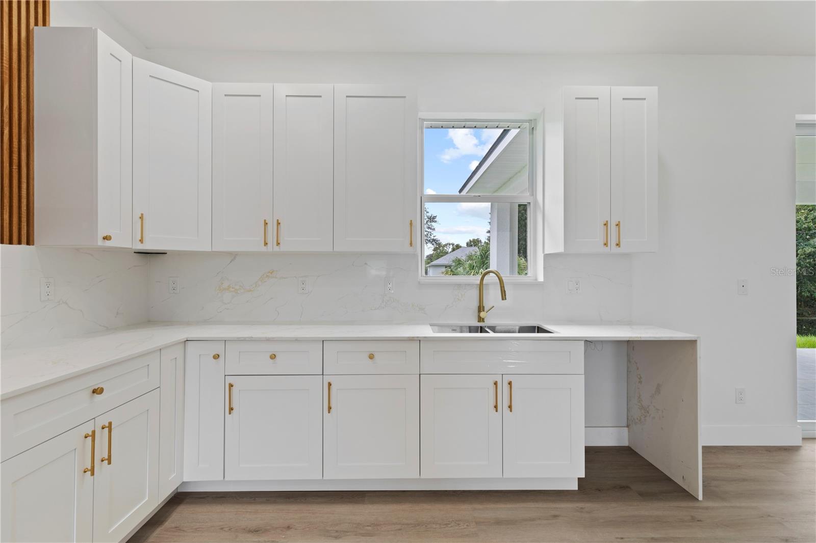 Image 10 of 25 For 104 Lavender Avenue