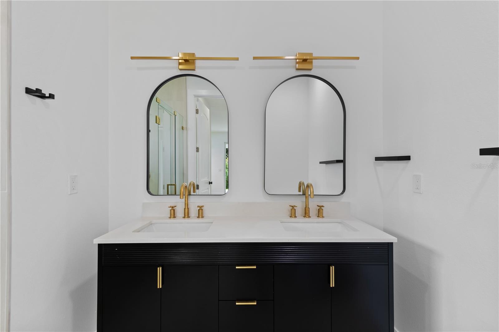 Image 15 of 25 For 104 Lavender Avenue