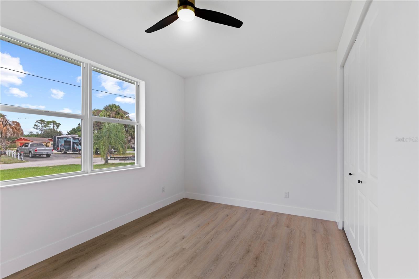 Image 17 of 25 For 104 Lavender Avenue