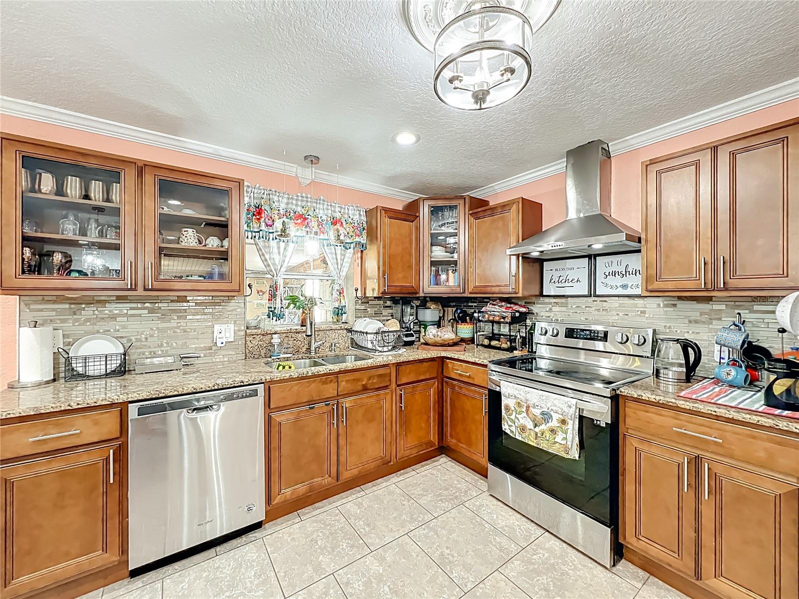 Image 17 of 79 For 1395 Emerald Drive