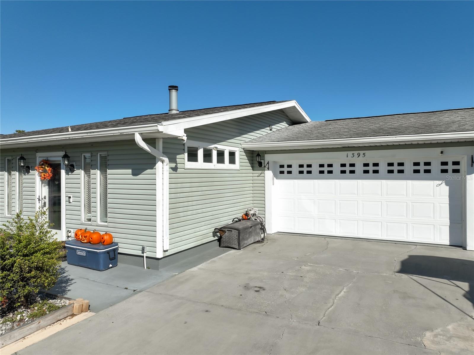 Image 2 of 79 For 1395 Emerald Drive