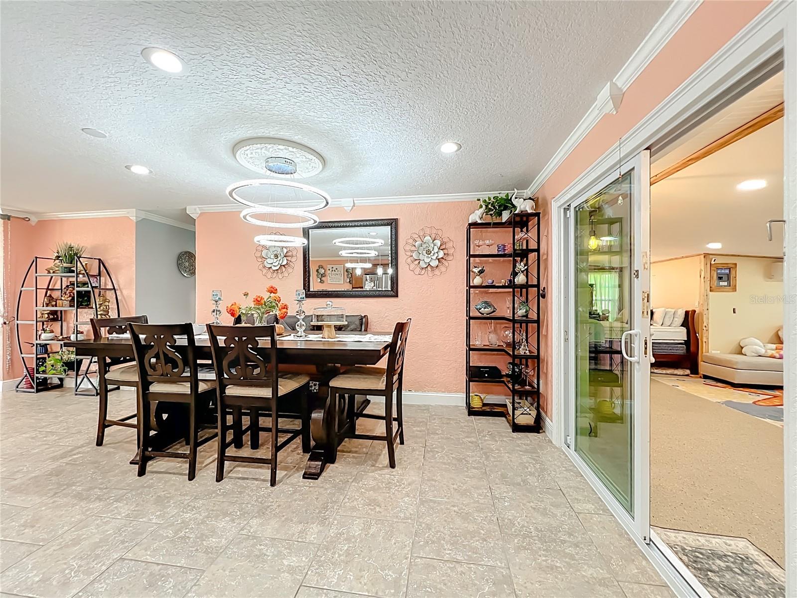 Image 20 of 79 For 1395 Emerald Drive