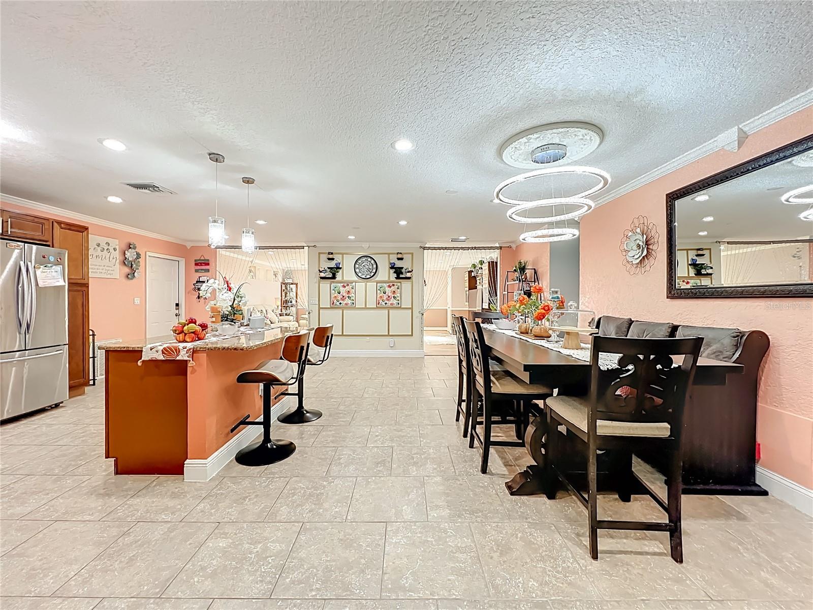 Image 21 of 79 For 1395 Emerald Drive