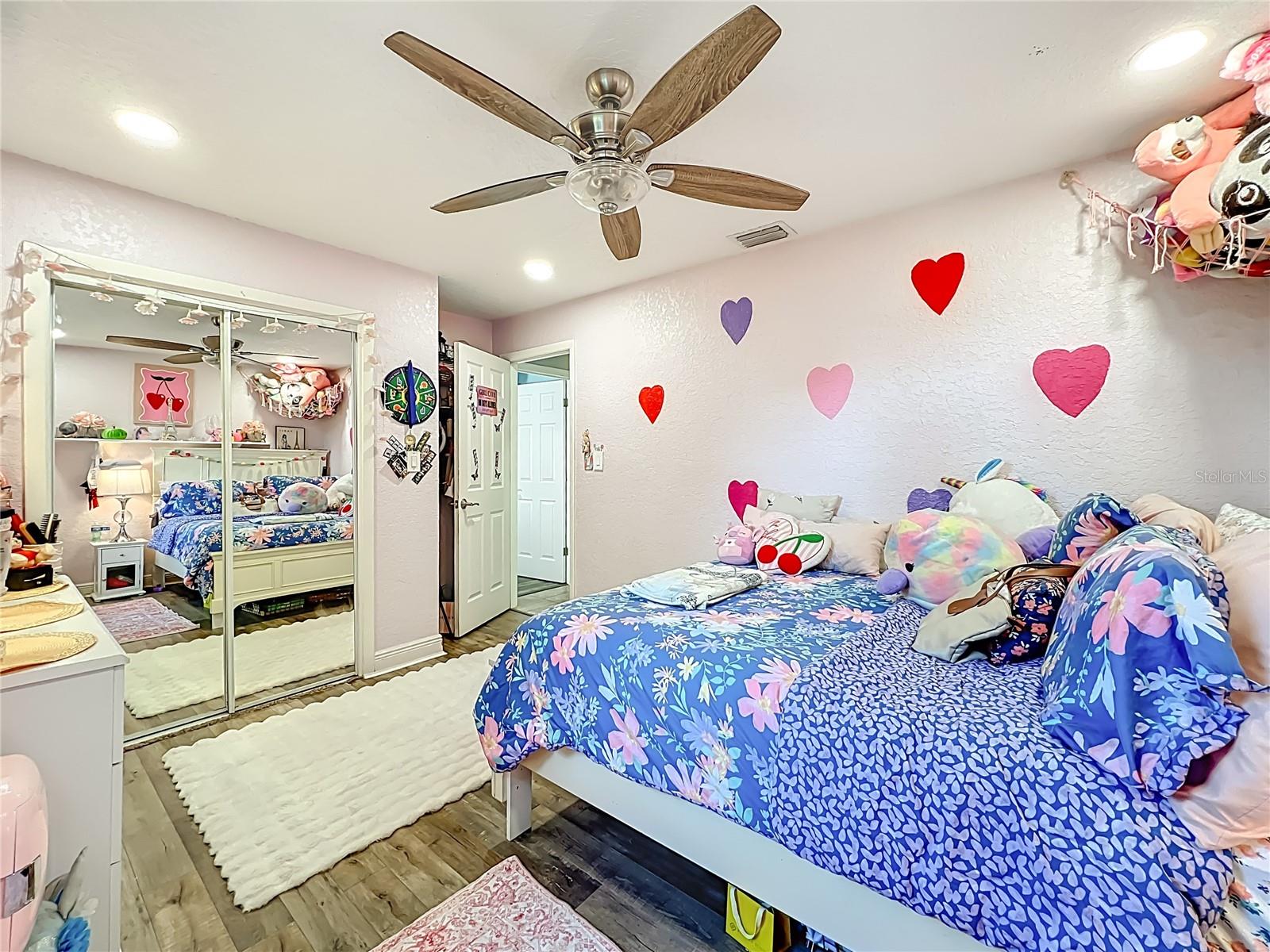 Image 31 of 79 For 1395 Emerald Drive