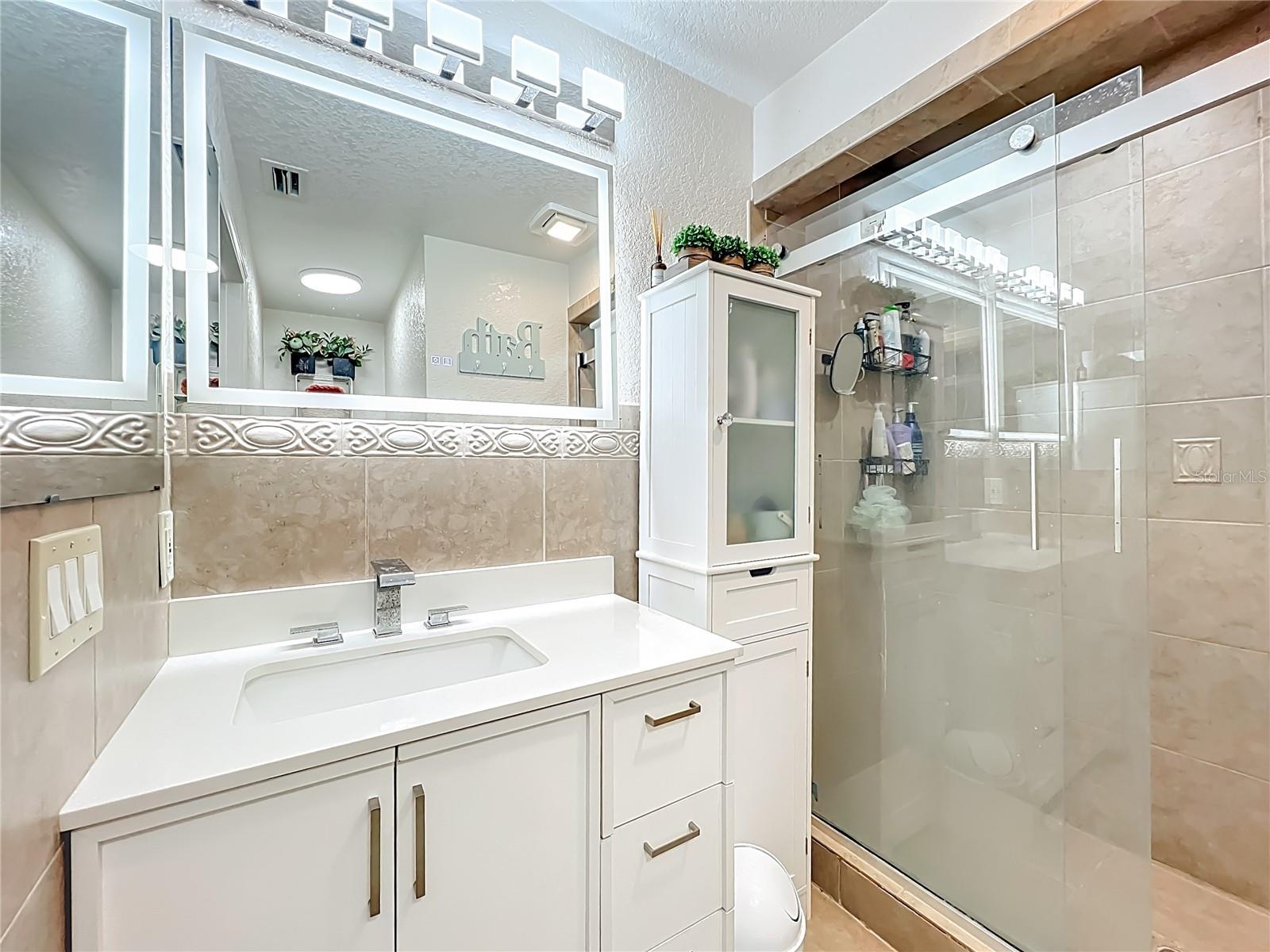 Image 40 of 79 For 1395 Emerald Drive