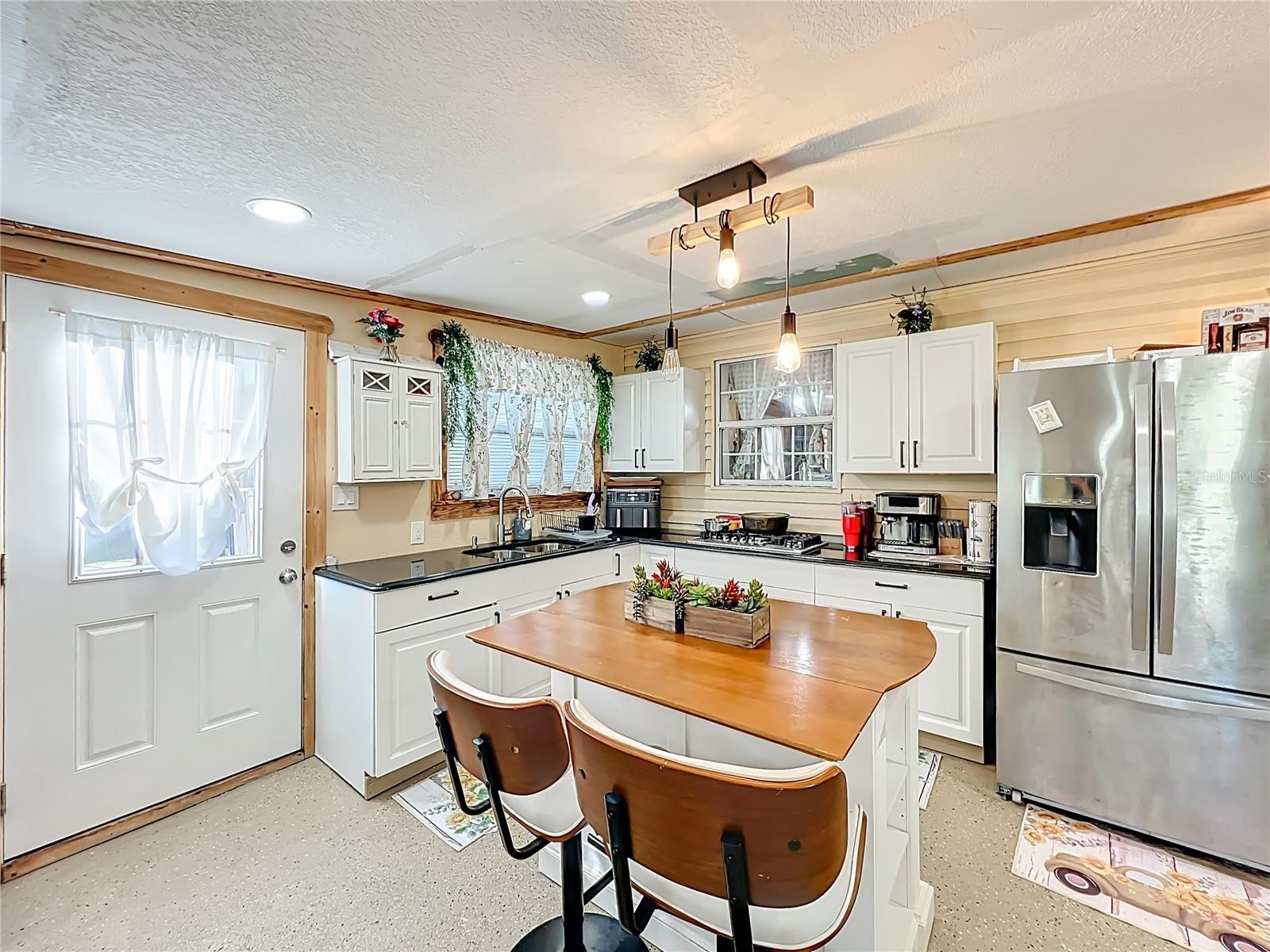 Image 48 of 79 For 1395 Emerald Drive