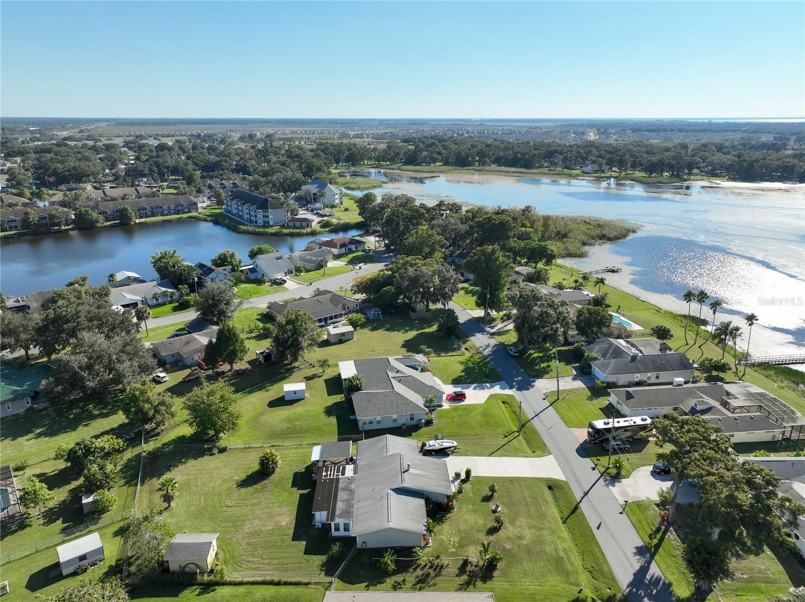 Image 5 of 79 For 1395 Emerald Drive