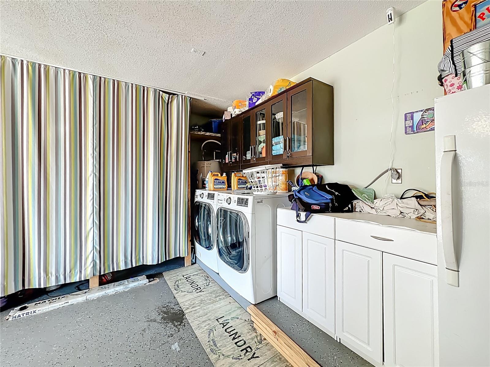 Image 52 of 79 For 1395 Emerald Drive