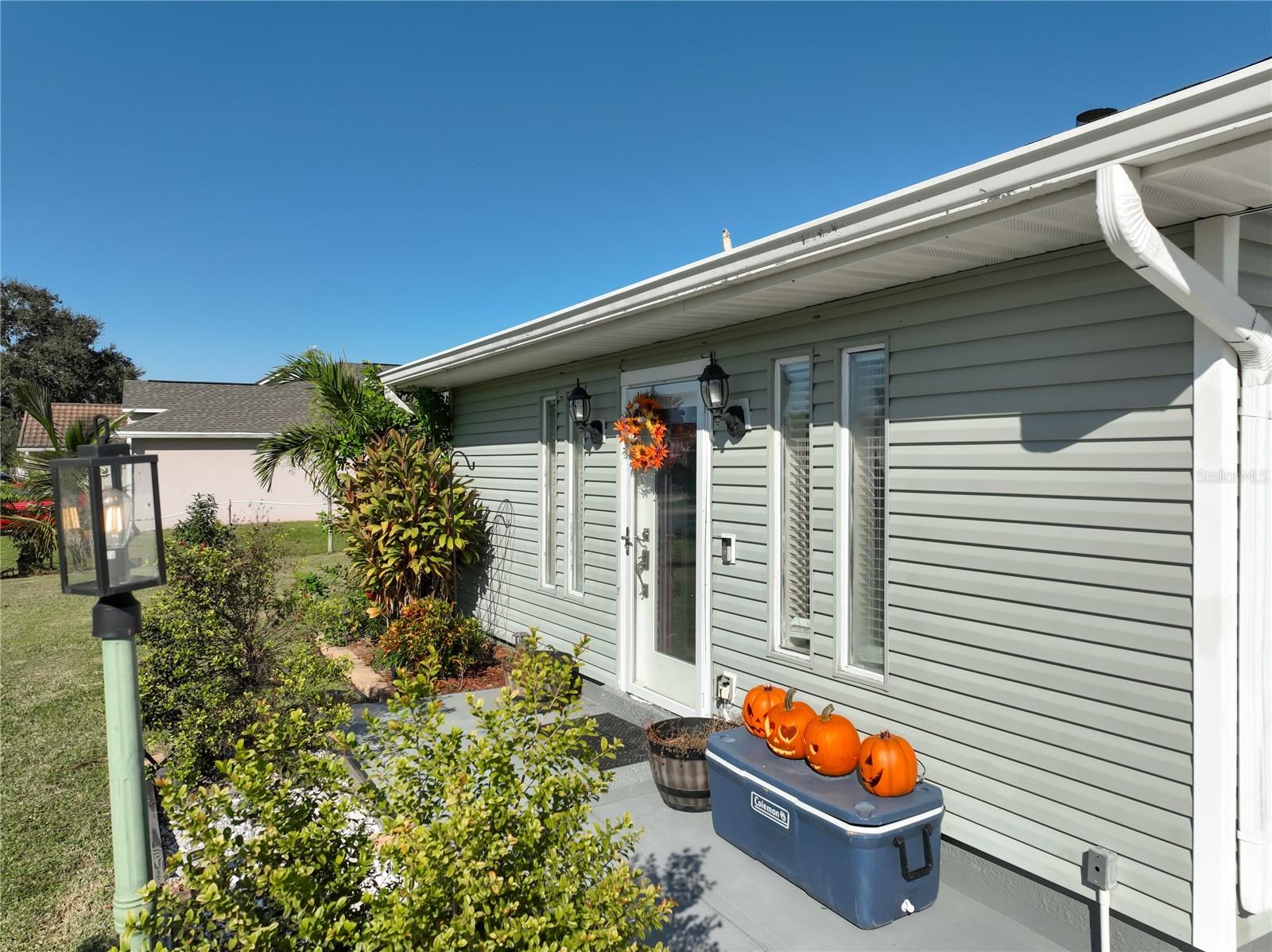 Image 7 of 79 For 1395 Emerald Drive