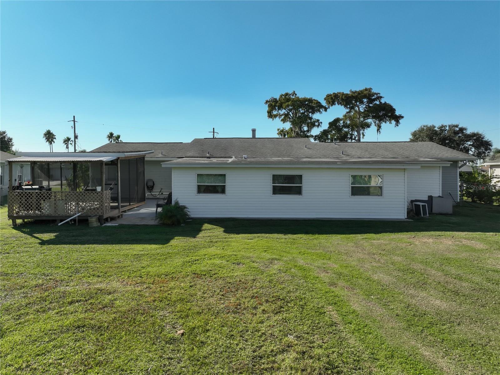 Image 76 of 79 For 1395 Emerald Drive