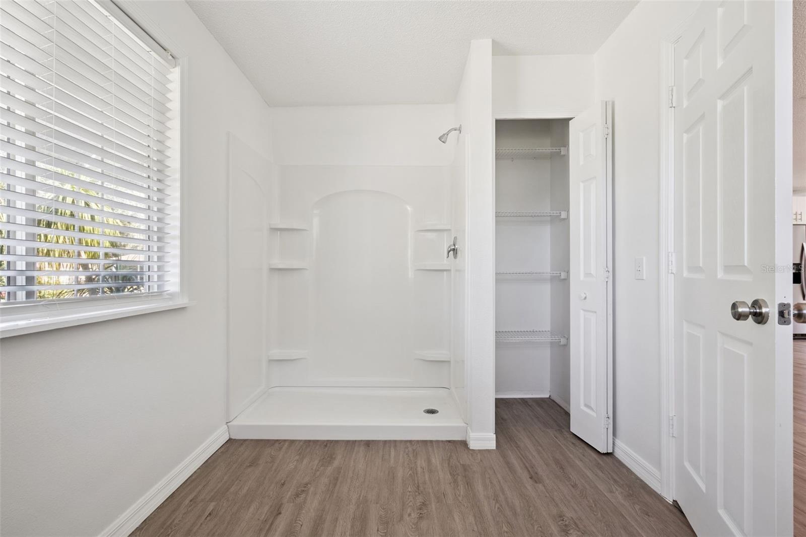 Image 27 of 48 For 507 Oakland Avenue