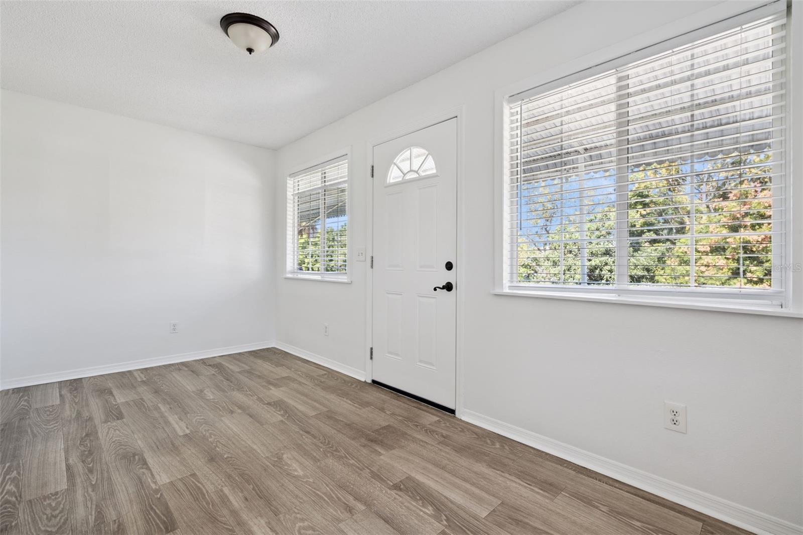 Image 5 of 48 For 507 Oakland Avenue