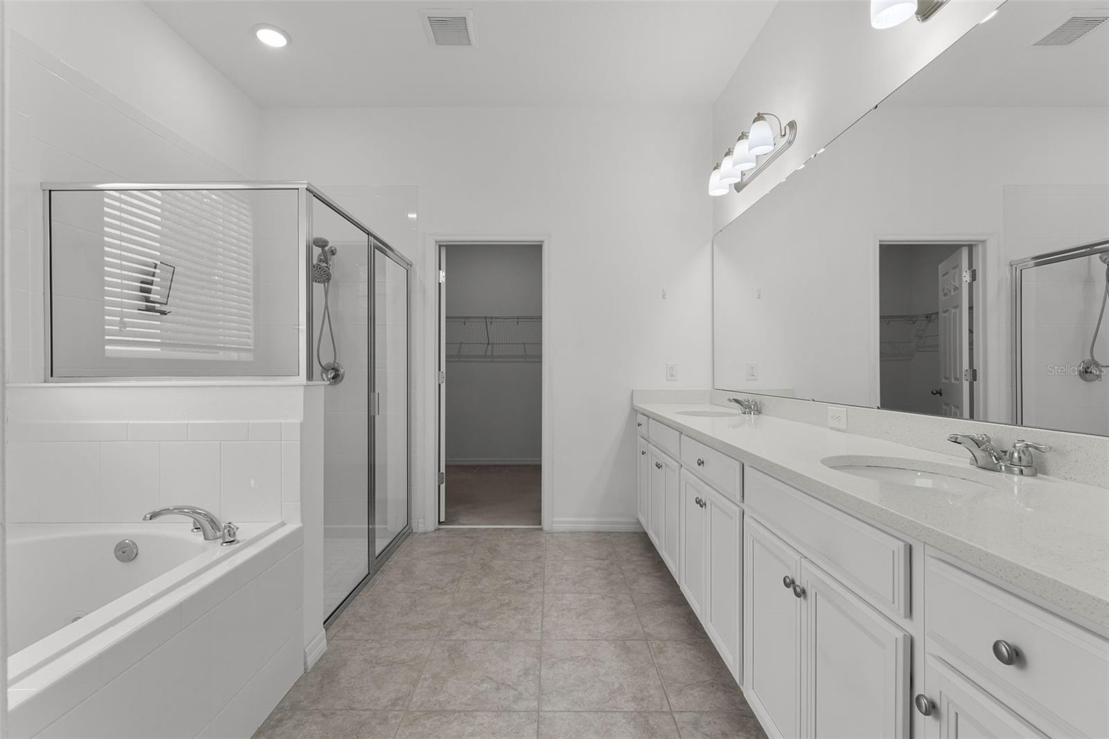 Image 16 of 34 For 12676 Salomon Cove Drive