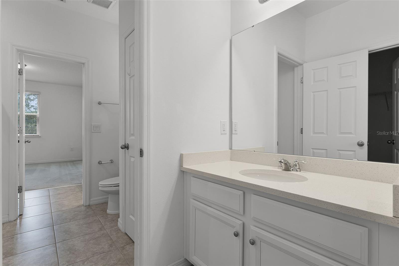 Image 26 of 34 For 12676 Salomon Cove Drive