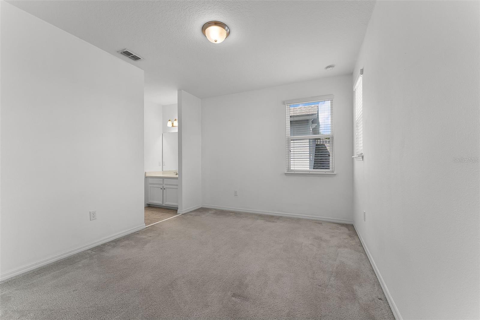 Image 27 of 34 For 12676 Salomon Cove Drive