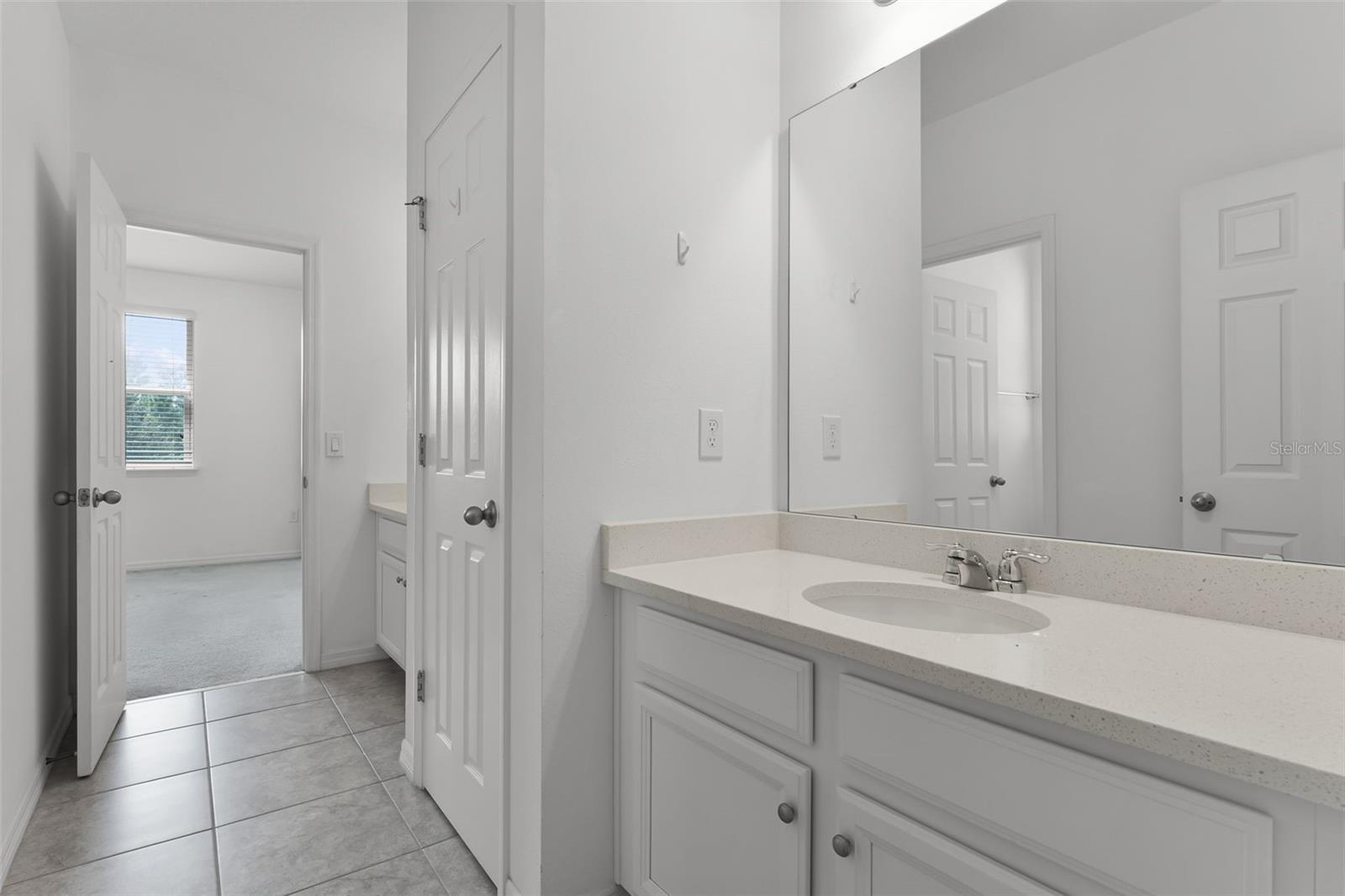 Image 29 of 34 For 12676 Salomon Cove Drive