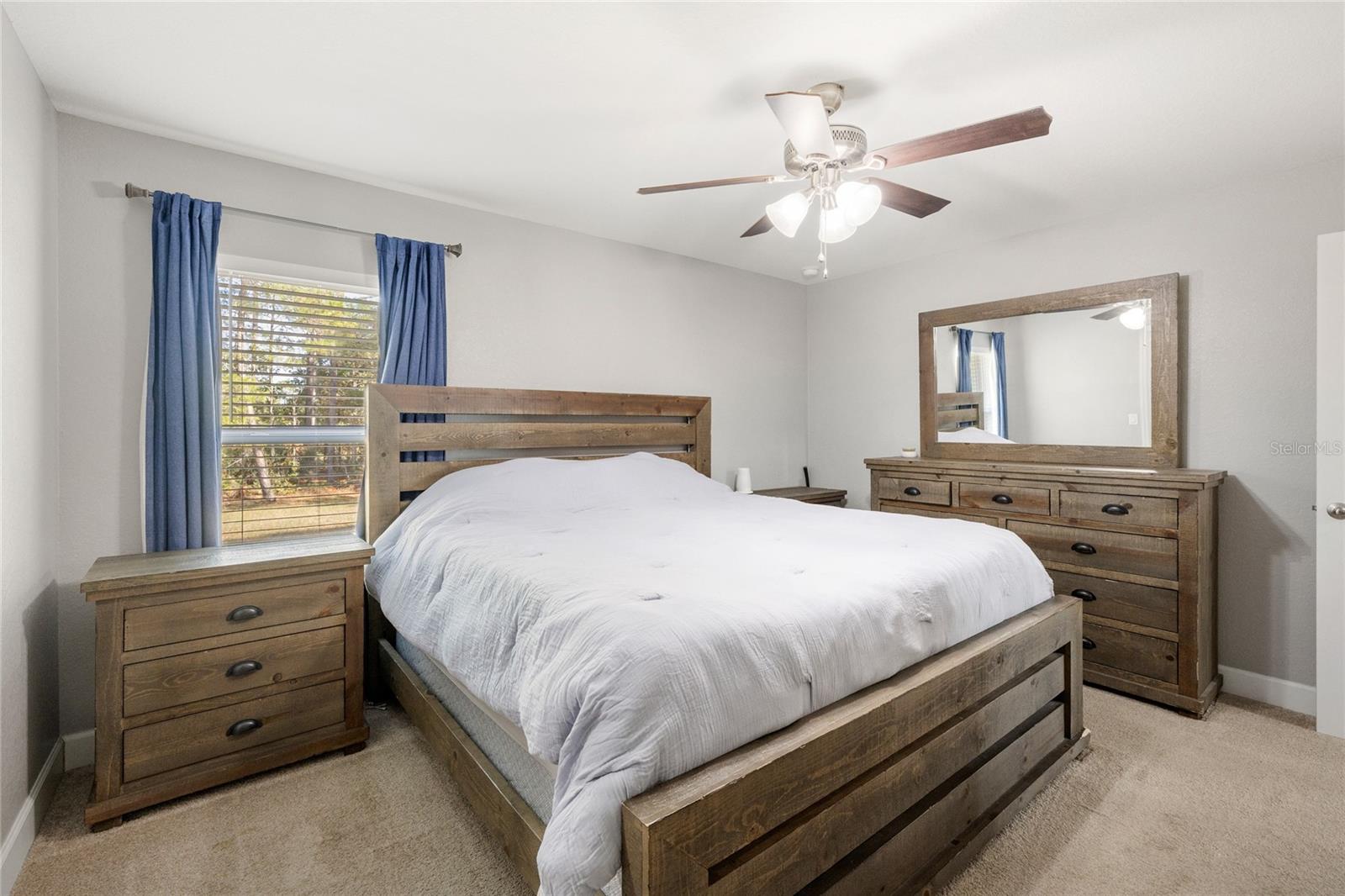 Listing photo id 10 for 163 Marion Oaks Pass