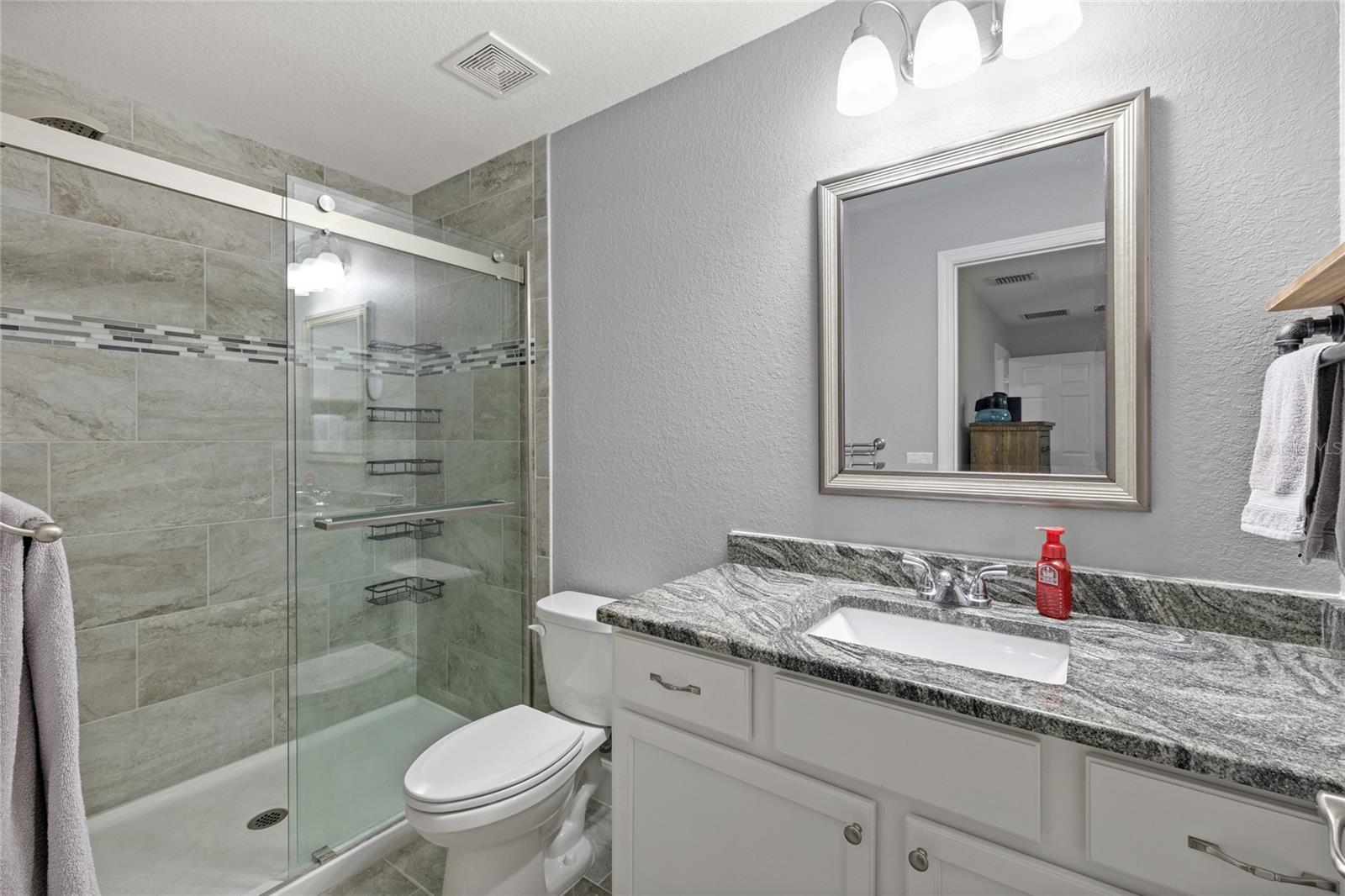 Listing photo id 11 for 163 Marion Oaks Pass