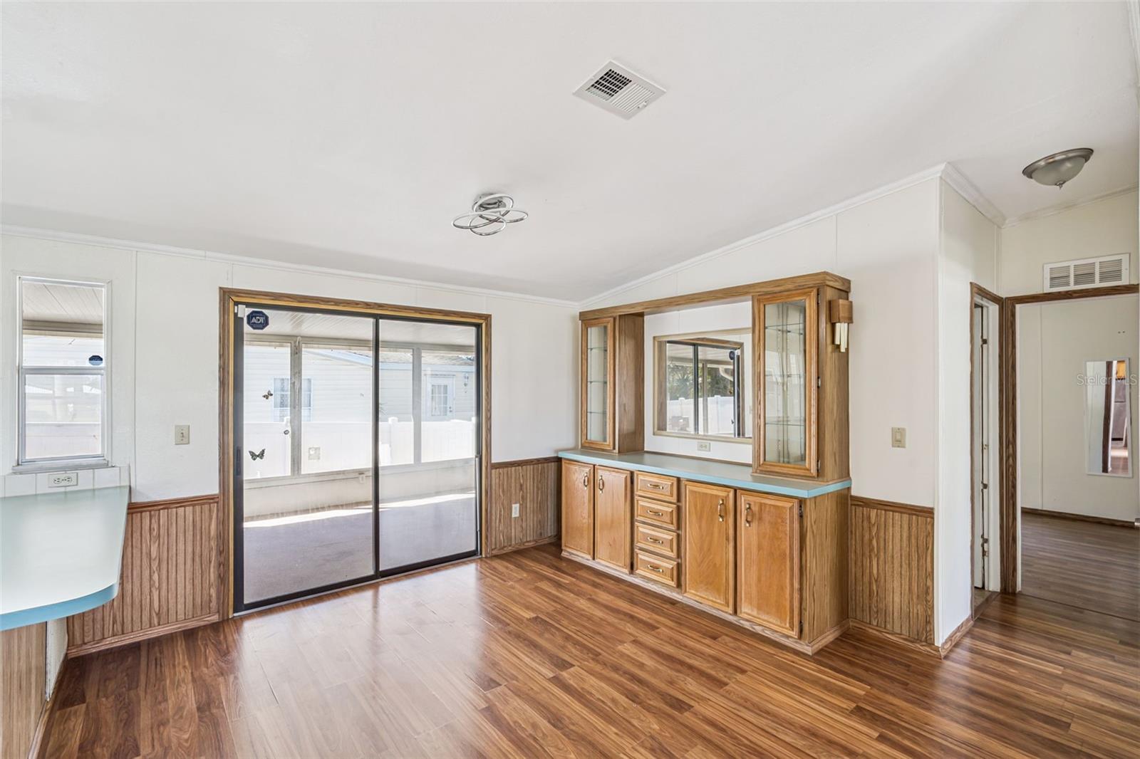 Image 10 of 31 For 16845 Bay Avenue