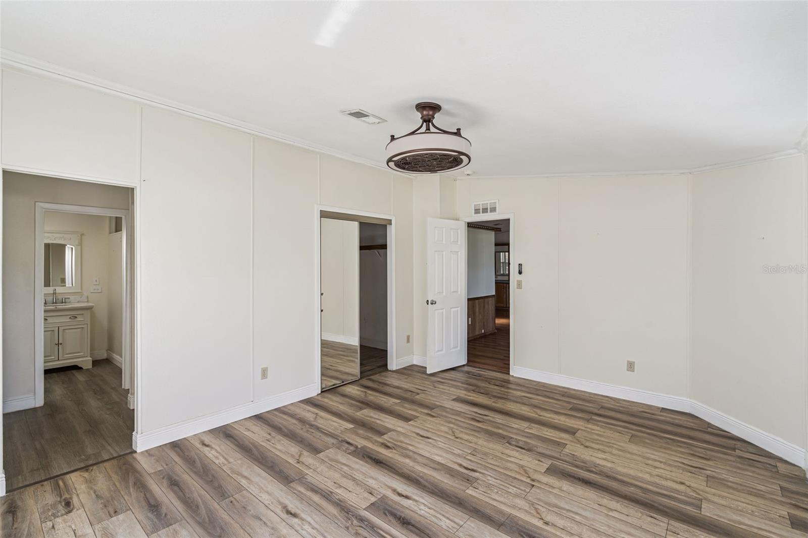 Image 14 of 31 For 16845 Bay Avenue