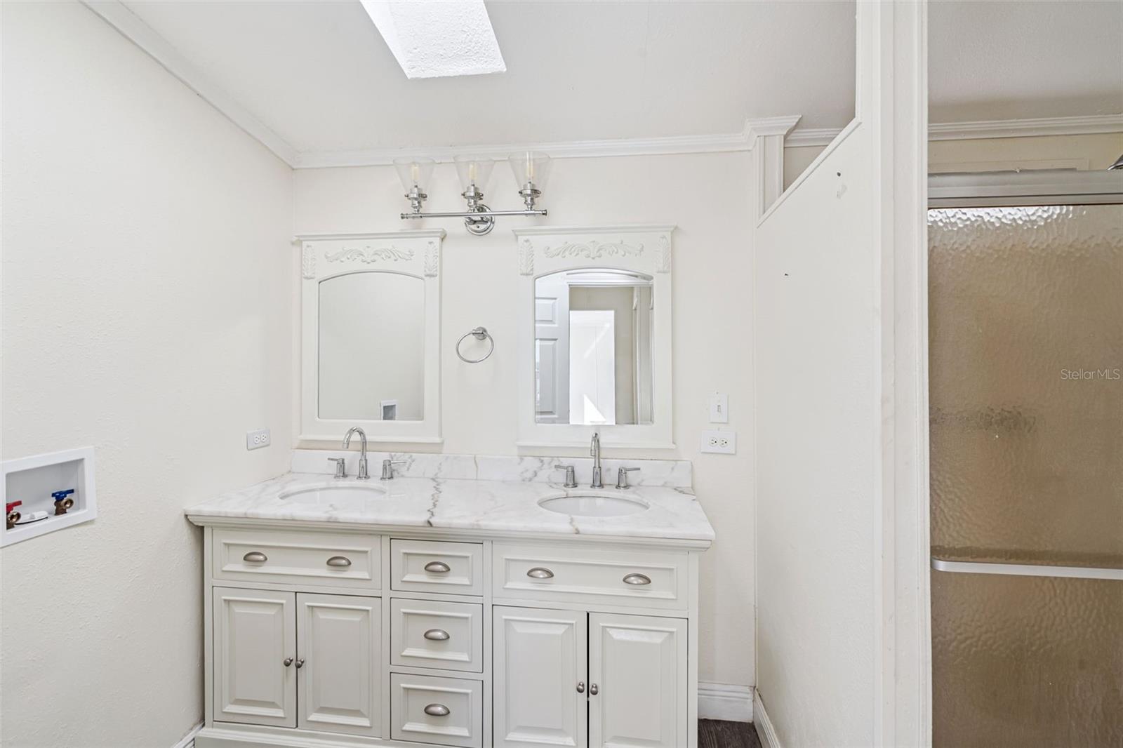 Image 17 of 31 For 16845 Bay Avenue