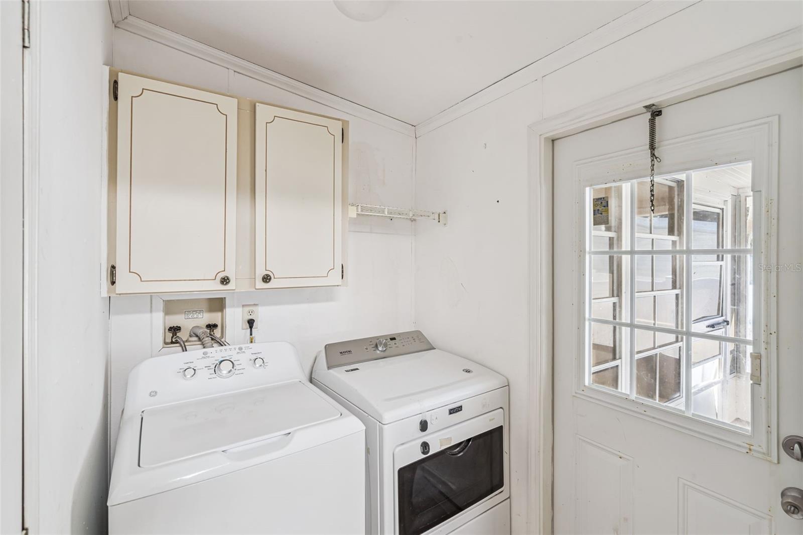 Image 19 of 31 For 16845 Bay Avenue